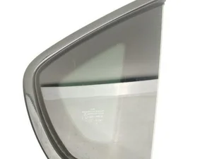 Maserati 43R00043, E000186 QUATTROPORTE VI 2014 Fiksuotas durelių stiklas(fortkė) dešinysis galinis