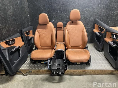 Gebrauchtes Original Mercedes-Benz GLC X254 2023 Sitze komplett Türverkleidung Armlehne - Bild 1