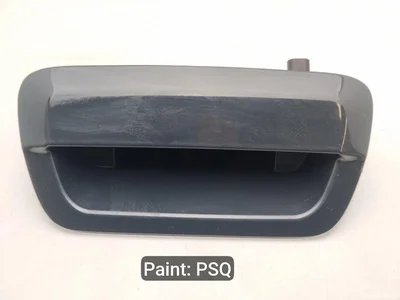 Dodge 1YK38MSQAE, 1YK38TRMAB DURANGO (WD) 2017 Poignée de coffre - Image 1