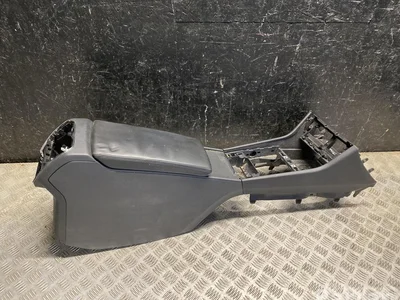 Škoda 3V0864348, 3V1863241E SUPERB III Estate (3V5) 2017 Accoudoir - Image 1