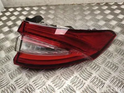 Original (gebraucht) Maserati 0670032331 LEVANTE 2024 Rückleuchte rechts - Bild 1