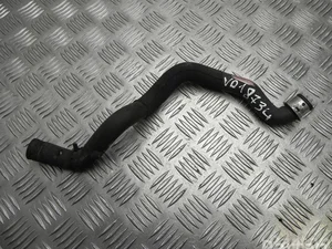 Mercedes-Benz A 204 501 71 82 / A2045017182 C-CLASS T-Model (S204) 2012 Tuyau de radiateur