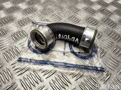 Audi 1K0145790C A3 (8P1) 2010 Intake air duct - Image 1