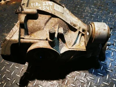 Mercedes-Benz A 213 350 52 00, 2.474 / A2133505200, 2474 E-CLASS T-Model (S213) 2017 Réducteur essieu arrière - Image 1