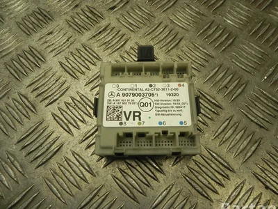 Mercedes-Benz A9079003705, A9079019100, A1679027905 Sprinter (907/910) 2021 Unité de commande pour porte Right Rear Left Rear Left Front Right Front - Image 1