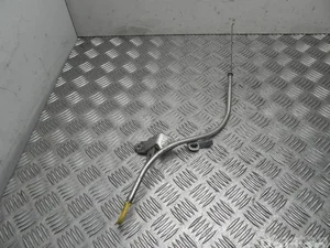 Toyota 013 YARIS (_P13_) 2015 Jauge d'huile