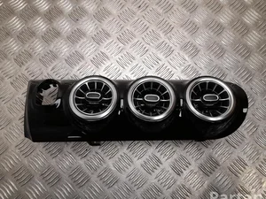 Mercedes-Benz A1776809800 CLA X118 (shooting brake) 2021 Évent Central