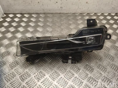 Tesla 1507932-10-C / 150793210C Model Y 2025 Fog Light Left - Image 1