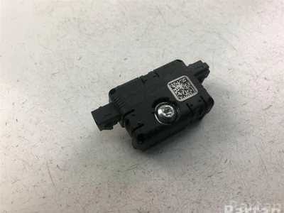 BMW 920519001 3 (G20) 2020 Amplificateur de télévision - Image 1