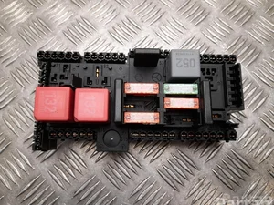 Mercedes-Benz A2139068801 C-CLASS (W205) 2018 Boîte à fusibles