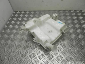 Ford BV61-17B613-CB / BV6117B613CB FOCUS III Turnier 2016 Réservoir d'eau de nettoyage