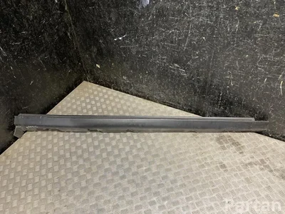 Hyundai 87754-BE010 / 87754BE010 Kona II 2023 Облицовка порога правой сторонe - Изображение 1