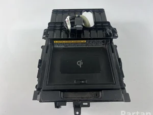 Toyota 861C7-33030 / 861C733030 Camry XV70 2020 Console centrale