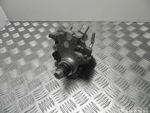 Mercedes-Benz A 651 070 33 01 / A6510703301 E-CLASS Coupe (C207) 2010 Pompe d'alimentation