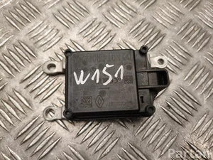 Renault 284478542R Clio V 2023 Unidad de control para el mantenimiento automático de la distancia y radar