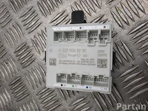 Mercedes-Benz A 223 900 39 39 / A2239003939 EQE SUV (X294) 2024 Unidad de control de puertas Right Front