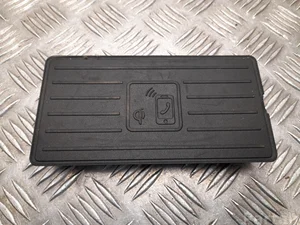 Audi 80A035502A Q5 (FY) 2018 Bouton de chargement sans fil