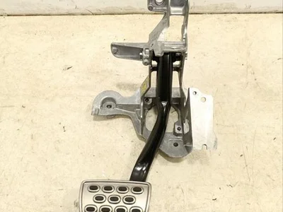 Bentley 4M1723117B, 36B723140 BENTAYGA 2017 Pédale de frein - Image 1