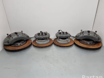 Porsche 9Y0615403AD ,9Y0615106CN , 9Y0615105CN / 9Y0615403AD, 9Y0615106CN, 9Y0615105CN Cayenne 9Y0 9Y3 2020 Kit de plaquettes de frein - Image 1