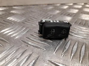 Mercedes-Benz 140 820 99 10 / 1408209910 S-CLASS Coupe (C140) 1994 Interrupteur de chauffage de siège