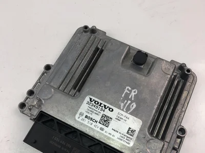 Volvo 32349194; 0261S104EV / 32349194, 0261S104EV V90 II 2022 Unidad de control del motor - Imagen 1