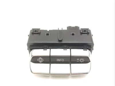 Chevrolet 84625136, 070850102 Corvette (C8) 2021 Commutateur multiple - Image 1