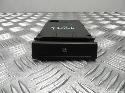 Audi 4B0 941 561 A / 4B0941561A A6 (4B2, C5) 2000 Bac de rangement - Image 1