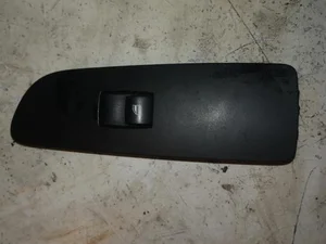 BMW 1593 9961 / 15939961 1 (E81) 2008 Botón de elevación de ventanas