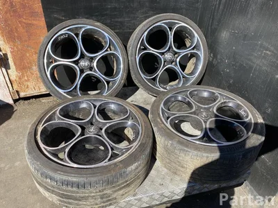 Alfa Romeo 156144302, 156144299 GIULIA (952_) 2021 Alufelgen Satz 5x110  R19 EJ 8.0 EJ 9.0 ET33 ET34 - Bild 1