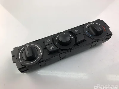 BMW 9168116 1 (E87) 2008 Contrôle automatique de la climatisation - Image 1