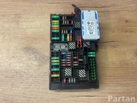 BMW 8713127 ; 8795479 / 8713127, 8795479 5 (G30) 2021 Fuse Box