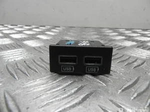 Dodge 68253158AA CHARGER 2016 Dispositivo de inserción