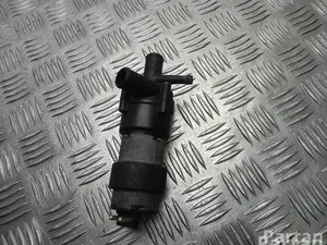 Mercedes-Benz A 203 835 01 64 / A2038350164 CLK (C209) 2007 Pompe à eau supplémentaire