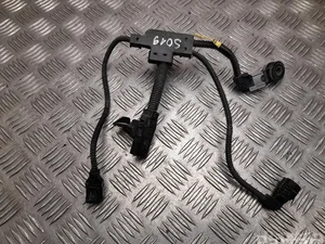 Toyota 8221933141 RAV 4 V 2021 Fils du compartiment moteur