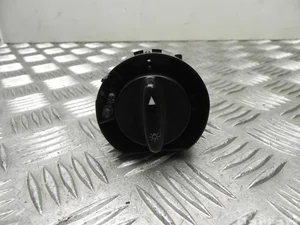 Audi 4B1 941 531 C / 4B1941531C A6 Avant (4B5, C5) 2000 Interrupteur de lumière