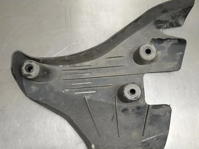 BMW 156772, 52585 1 (F70) 2025 Protección inferior del motor Chasis trasero - Imagen 1