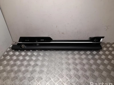 Mazda DN4E-55311, K3006 / DN4E55311, K3006 MX-30 DR 2022 Cadre Tableau de bord - Image 1