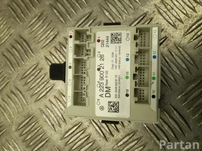Mercedes-Benz A 223 900 21 26 / A2239002126 C-Class (W206) 2022 Türsteuergerät hinten rechts - Bild 1