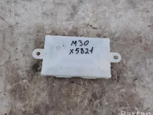 Mercedes-Benz A2229007111 C-CLASS (W205) 2015 Unité de contrôle pour l'accès et l'autorisation de démarrage (kessy)