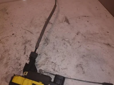 Volvo 30699747 XC90 I 2006 Serrure de porte Left Front - Image 1