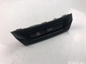 Suzuki 73831-68P0 / 7383168P0 BALENO (FW, EW) 2018 Éclairage d'urgence / interrupteur de danger