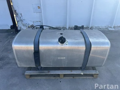 DAF 2198084, 1681826, 1378082 XF II 2022 Fuel tank 620L - Image 1
