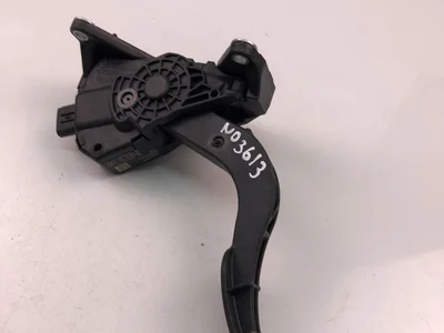 Toyota 78110-F4022 / 78110F4022 C-HR (_X1_) 2018 Pédale d'accélérateur - Image 1