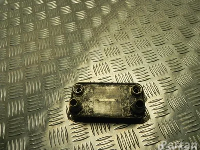 Mercedes-Benz A 099 500 11 00 / A0995001100 E-CLASS (W212) 2012 Refroidisseur d'huile - Image 1