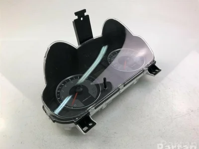 Mitsubishi 8100B542J COLT VI (Z3_A, Z2_A) 2011 Tableau de bord - Image 1