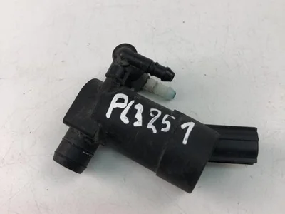 Ford 1S71-17K624-FE / 1S7117K624FE FOCUS II (DA_, HCP) 2011 Windscreen washer system pump - Image 1