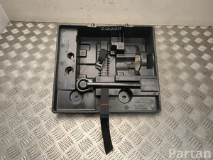 Renault 995013558R KANGOO III 2021 Werkzeugkasten