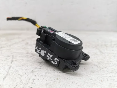 Opel 16000458 Corsa F 2021 Moteur de réglage pour volet de régulation - Image 1