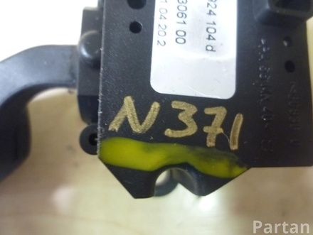 BMW 6924104D, 61316924104 6 (E63) 2005 Steering column switch