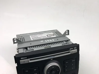 Kia 96160-1H000 / 961601H000 CEE'D SW (ED) 2010 Radio / lecteur CD - Image 1